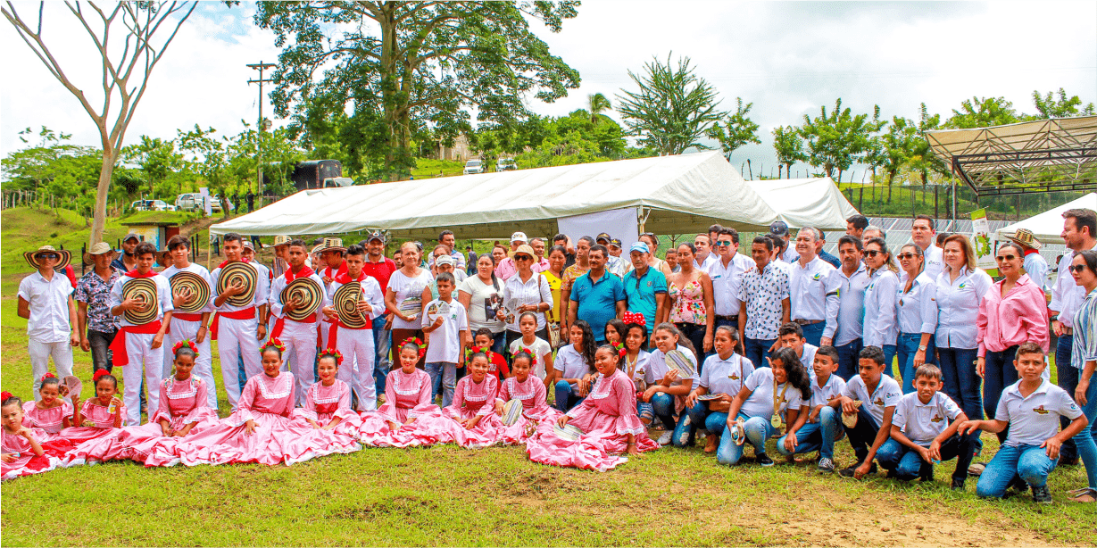 Flor del Monte recibe su Sistema de Bombeo de agua con Energía Solar